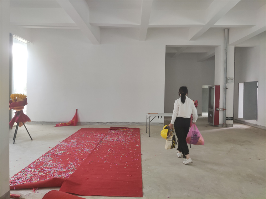 賀:合肥2000平電子廠房裝修開(kāi)工大吉